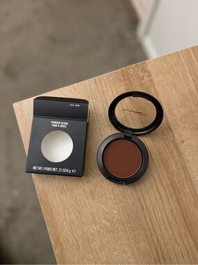 mac blush in film noir